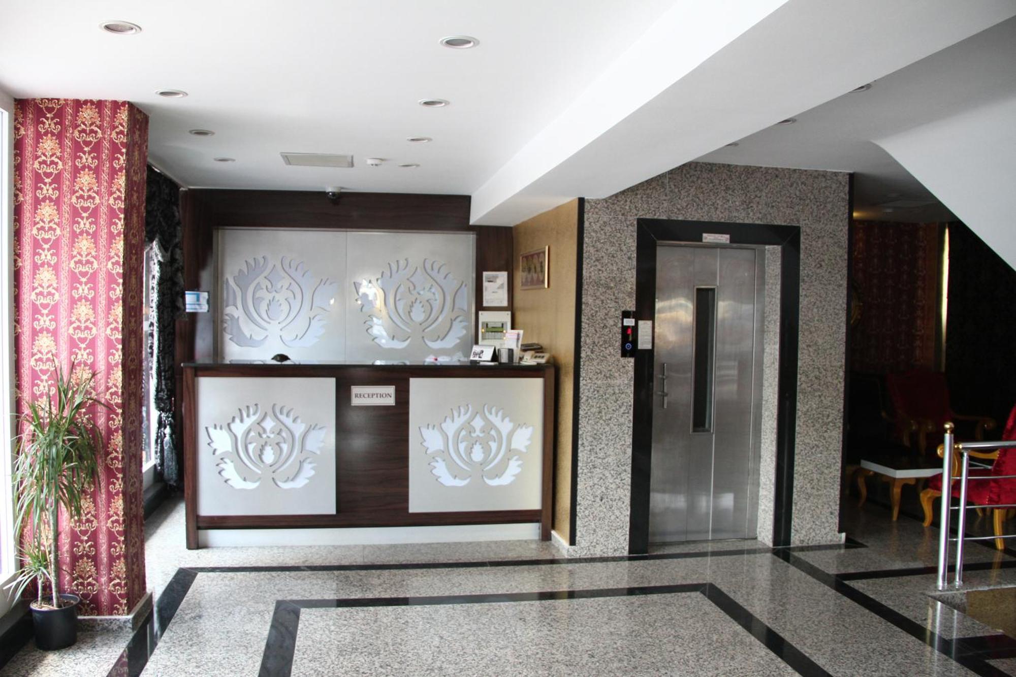 Otel Atalla 3*
